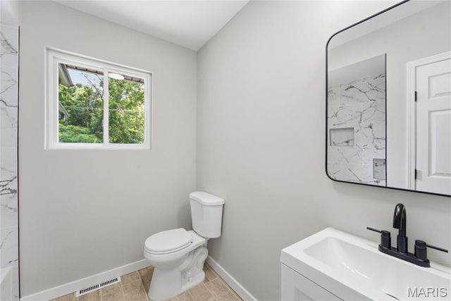 330 Hillwood Drive, Belleville, IL 62223