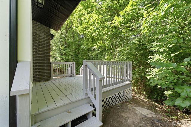 330 Hillwood Drive, Belleville, IL 62223