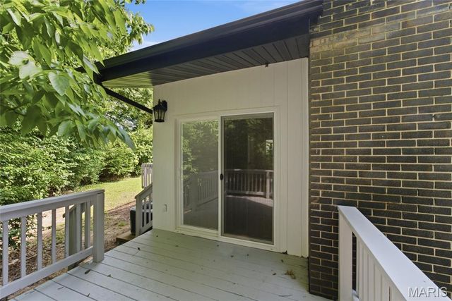 330 Hillwood Drive, Belleville, IL 62223