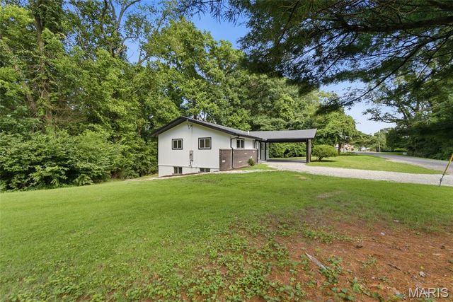 330 Hillwood Drive, Belleville, IL 62223