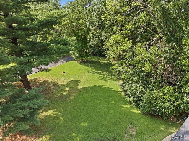 330 Hillwood Drive, Belleville, IL 62223