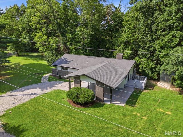 330 Hillwood Drive, Belleville, IL 62223