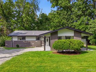 330 Hillwood Drive, Belleville, IL 62223
