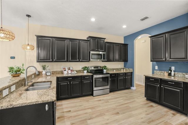 2841 AUTUMN BREEZE WAY, Kissimmee, FL 34744
