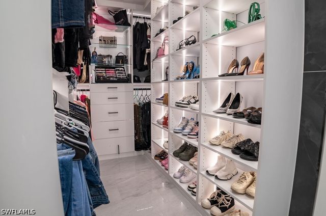 3725 SE 8th PL, Cape Coral, FL 33904