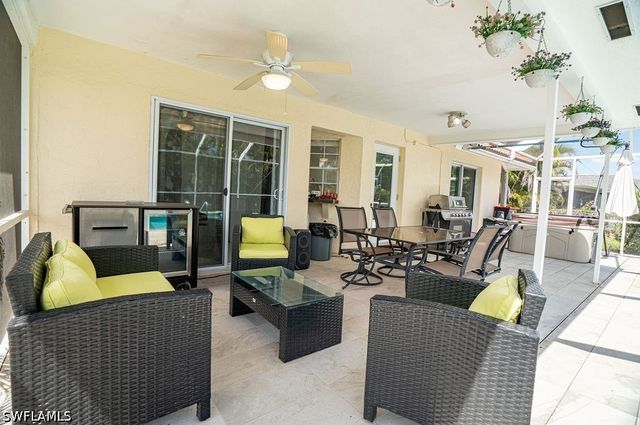 3725 SE 8th PL, Cape Coral, FL 33904