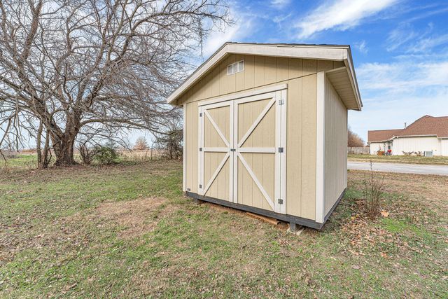 5007 N 10th Avenue, Ozark, MO 65721