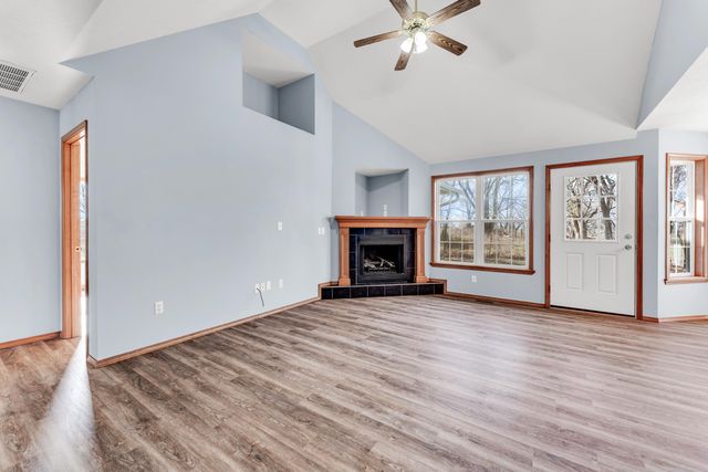 5007 N 10th Avenue, Ozark, MO 65721