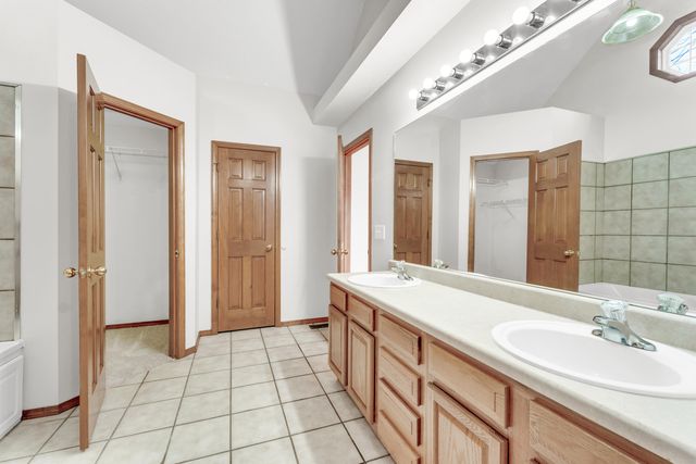 5007 N 10th Avenue, Ozark, MO 65721