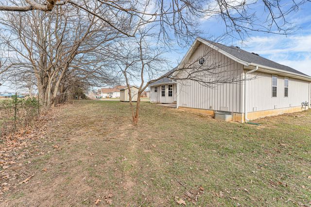 5007 N 10th Avenue, Ozark, MO 65721