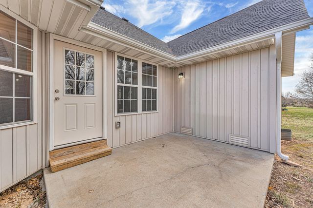 5007 N 10th Avenue, Ozark, MO 65721