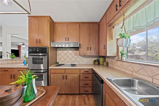 216 E 21st Avenue, Belton, TX 76513
