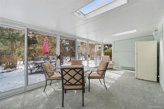 5597 Leafwood Drive, Commerce Charter Township, MI 48382