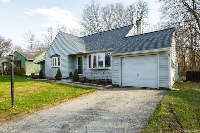 6 Gale Drive, Poughkeepsie, NY 12603