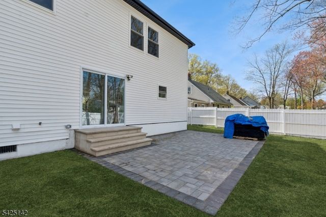 26 Hunterdon Rd, West Orange Twp., NJ 07052