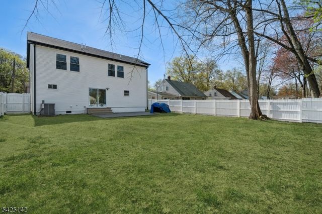 26 Hunterdon Rd, West Orange Twp., NJ 07052