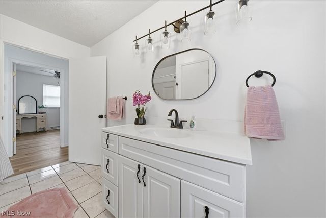 4866 Lovers Lane, Ravenna, OH 44266