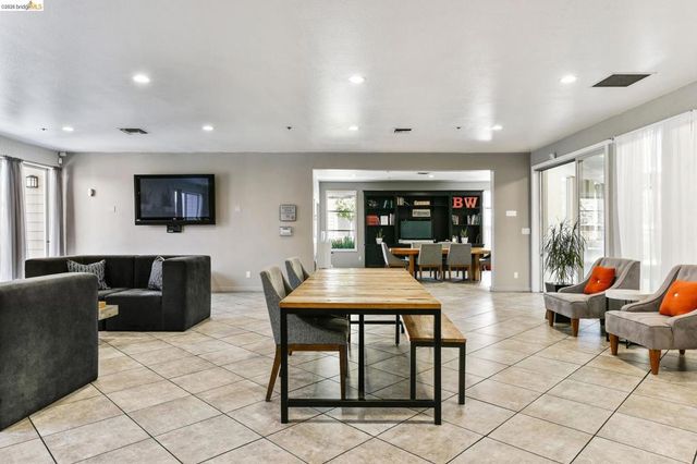 6400 Christie Ave 3406, Emeryville, CA 94608