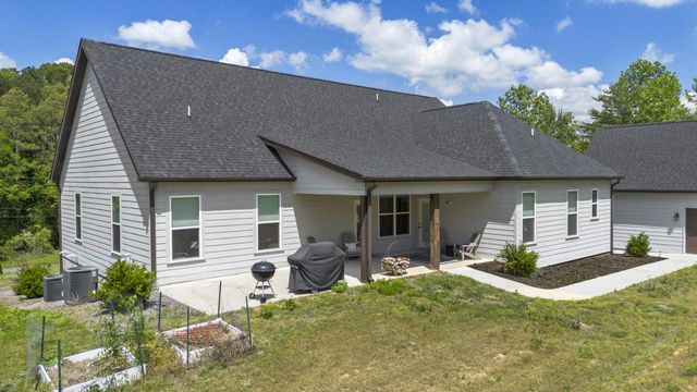 879 Dedmon Road, Ringgold, GA 30736