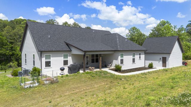879 Dedmon Road, Ringgold, GA 30736