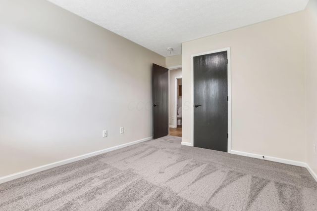 9039 Barley Loft Drive, Columbus, OH 43240
