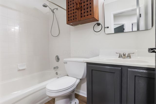 9039 Barley Loft Drive, Columbus, OH 43240