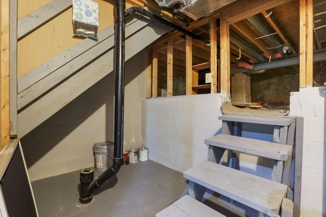 9039 Barley Loft Drive, Columbus, OH 43240