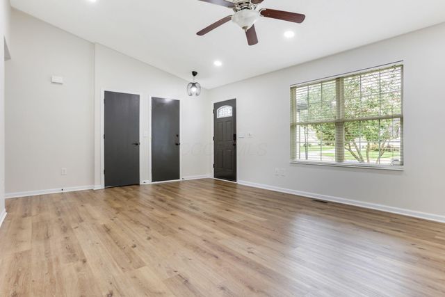 9039 Barley Loft Drive, Columbus, OH 43240