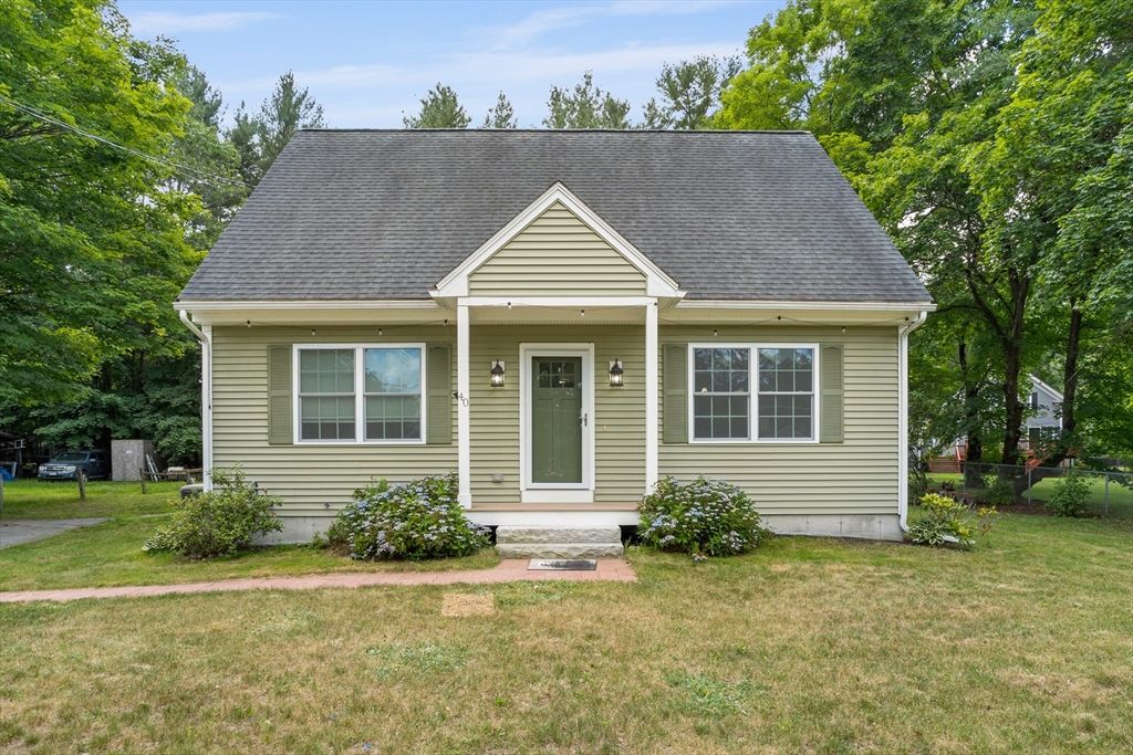 40 Worden Rd, Tyngsborough, MA 01879