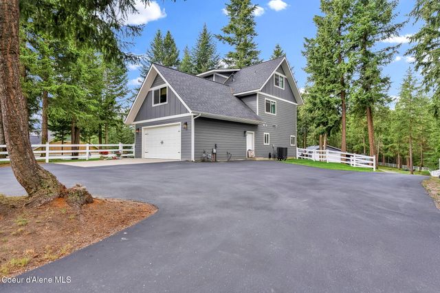 17940 W Sheltered Ct, Hauser, ID 83854