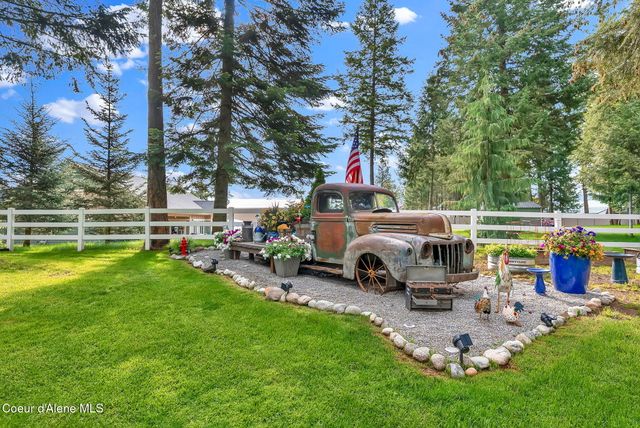 17940 W Sheltered Ct, Hauser, ID 83854