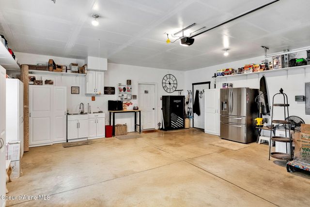 17940 W Sheltered Ct, Hauser, ID 83854
