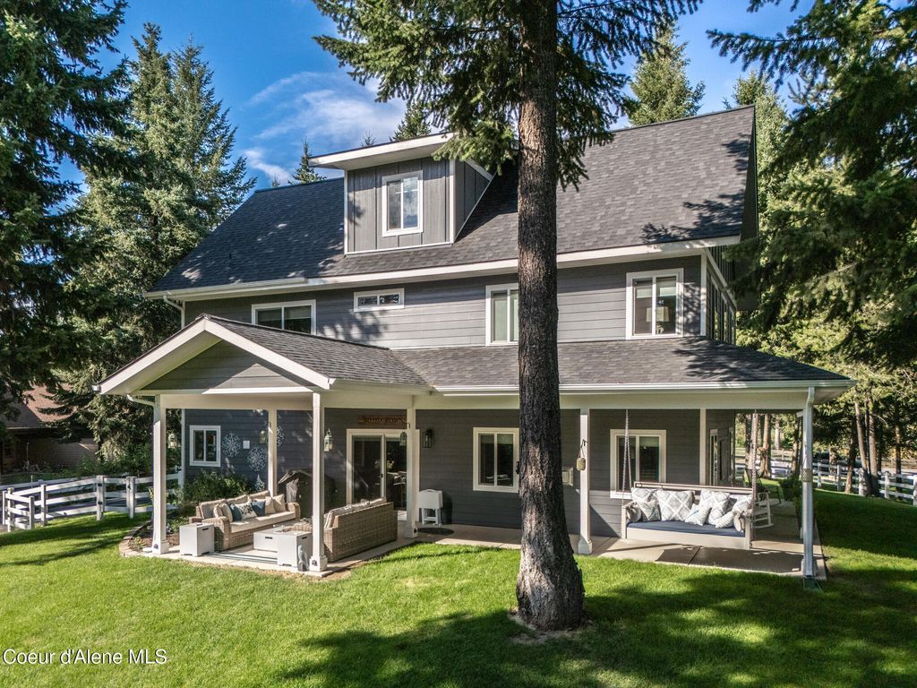 17940 W Sheltered Ct, Hauser, ID 83854