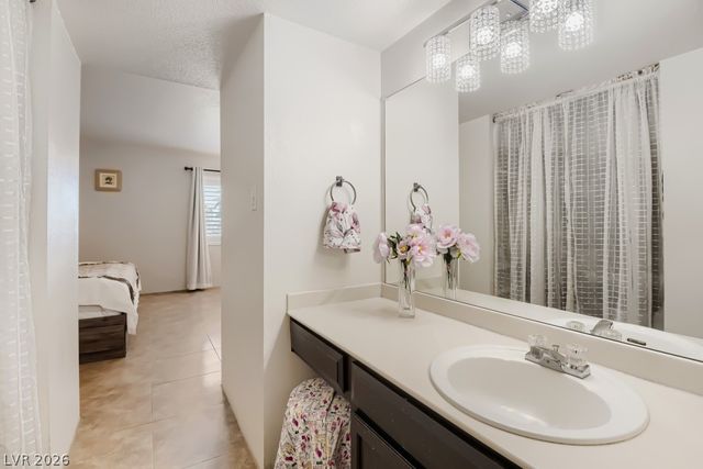 750 South Royal Crest Circle 327, Las Vegas, NV 89169