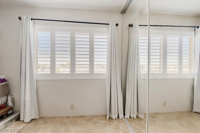 750 South Royal Crest Circle 327, Las Vegas, NV 89169