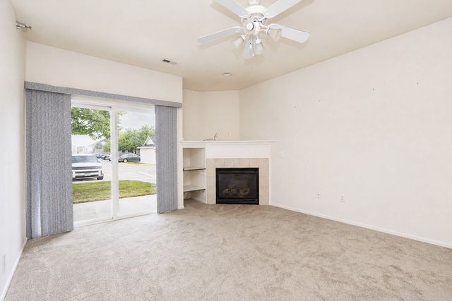 1117 NE 5th Lane 9, Ankeny, IA 50021