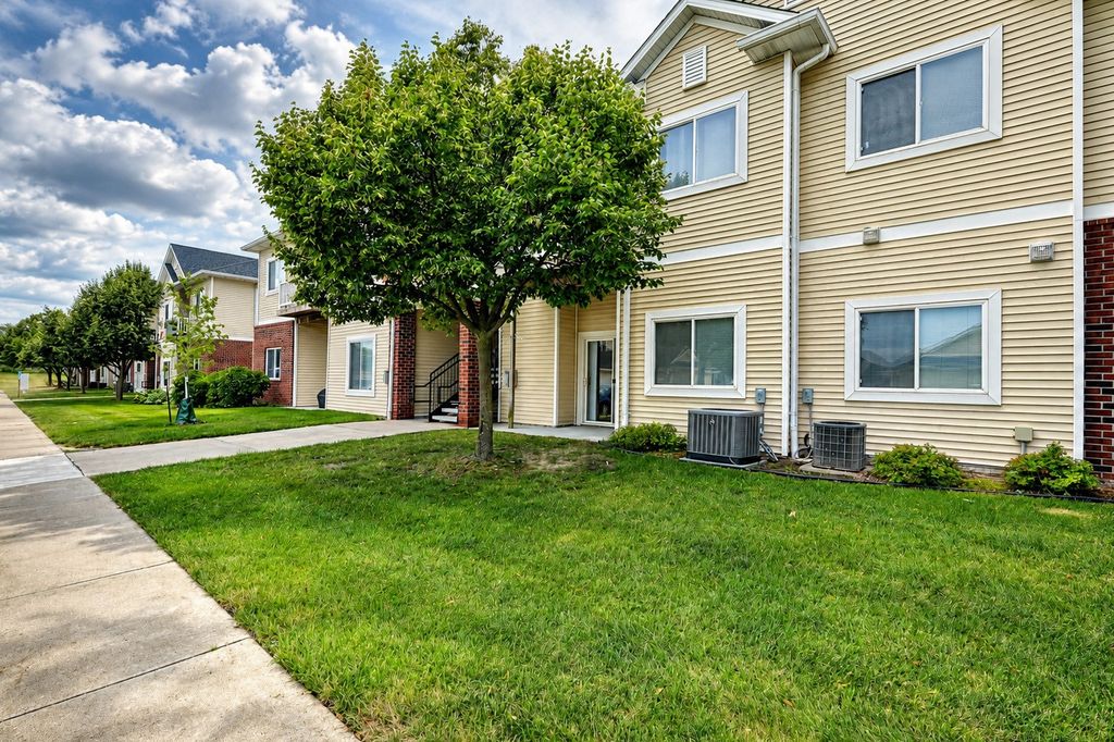 1117 NE 5th Lane 9, Ankeny, IA 50021