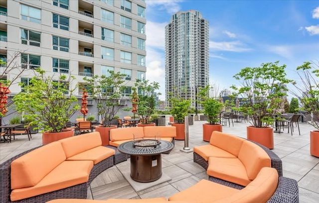 345 N LaSalle Street 209, Chicago, IL 60654