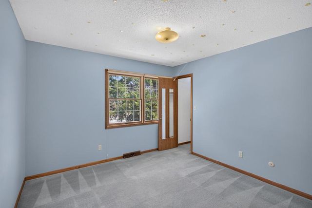 1726 Walden Lane SW, Rochester, MN 55902