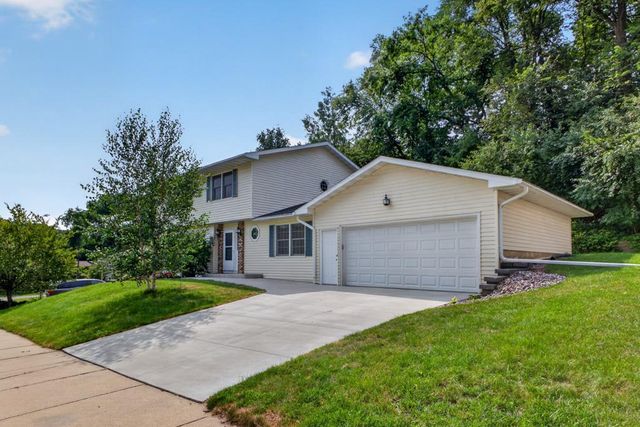 1726 Walden Lane SW, Rochester, MN 55902