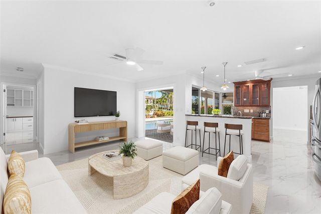 2443 NE 26th Street, Lighthouse Point, FL 33064