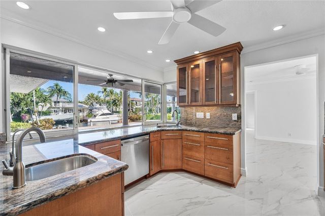 2443 NE 26th Street, Lighthouse Point, FL 33064