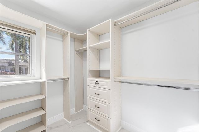 2443 NE 26th Street, Lighthouse Point, FL 33064