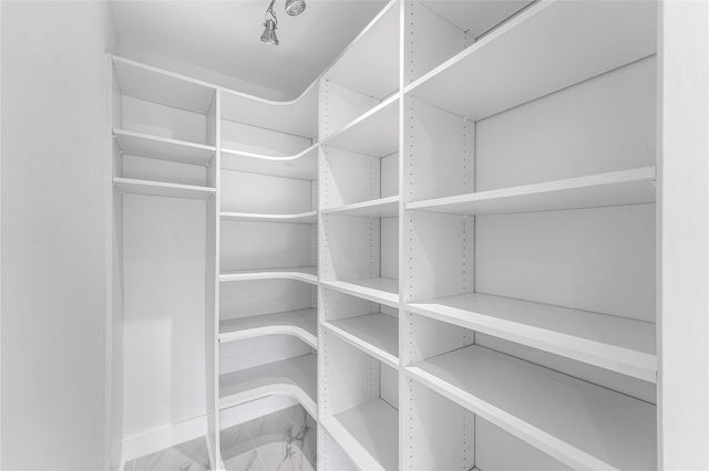 2443 NE 26th Street, Lighthouse Point, FL 33064