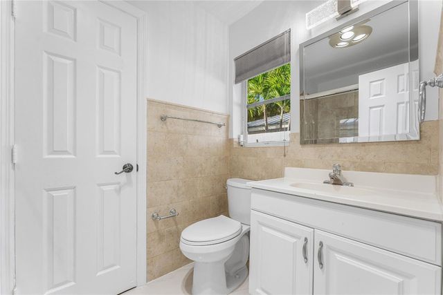 2443 NE 26th Street, Lighthouse Point, FL 33064
