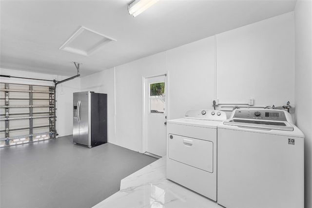 2443 NE 26th Street, Lighthouse Point, FL 33064