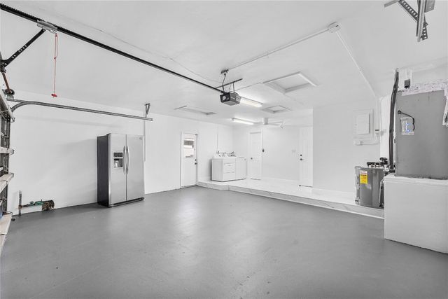 2443 NE 26th Street, Lighthouse Point, FL 33064