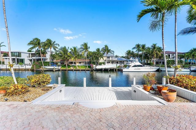 2443 NE 26th Street, Lighthouse Point, FL 33064