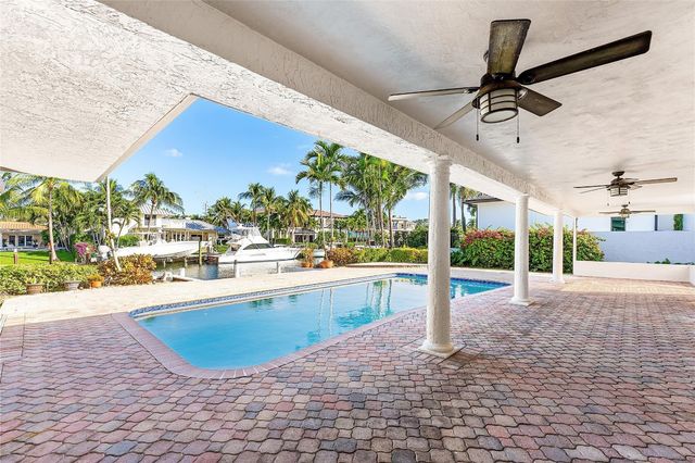 2443 NE 26th Street, Lighthouse Point, FL 33064