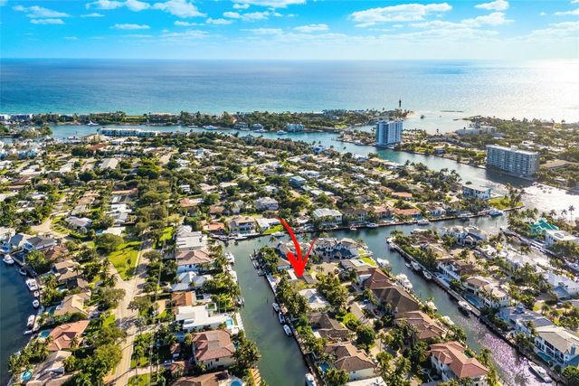2443 NE 26th Street, Lighthouse Point, FL 33064